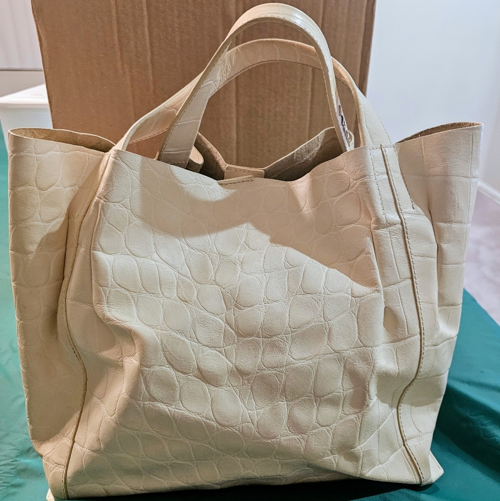 Furla bucket with removable pouch